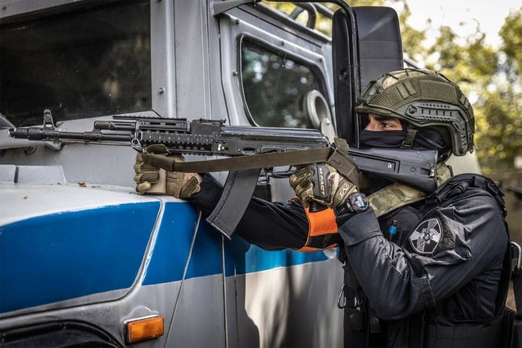 При участии столичного спецназа Росгвардии задержаны подозреваемые в мошенничестве в сфере медицинских услуг