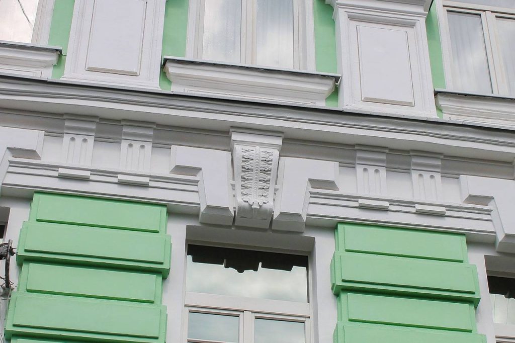 Дома с растительной тематикой на фасаде отремонтировали в ЦАО