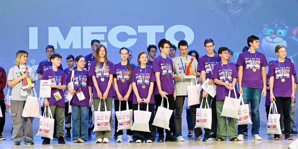 Столичные школьники привезли главный приз с турнира технологических сборных