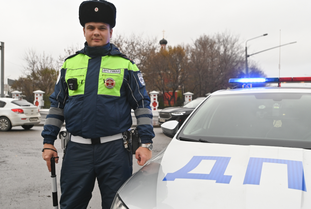 Очередной рейд по пресечению нарушений Правил дорожного движения водителями электросамокатов и велосипедов провели сотрудники Госавтоинспекции УВД по ЦАО ГУ МВД России по г. Москве