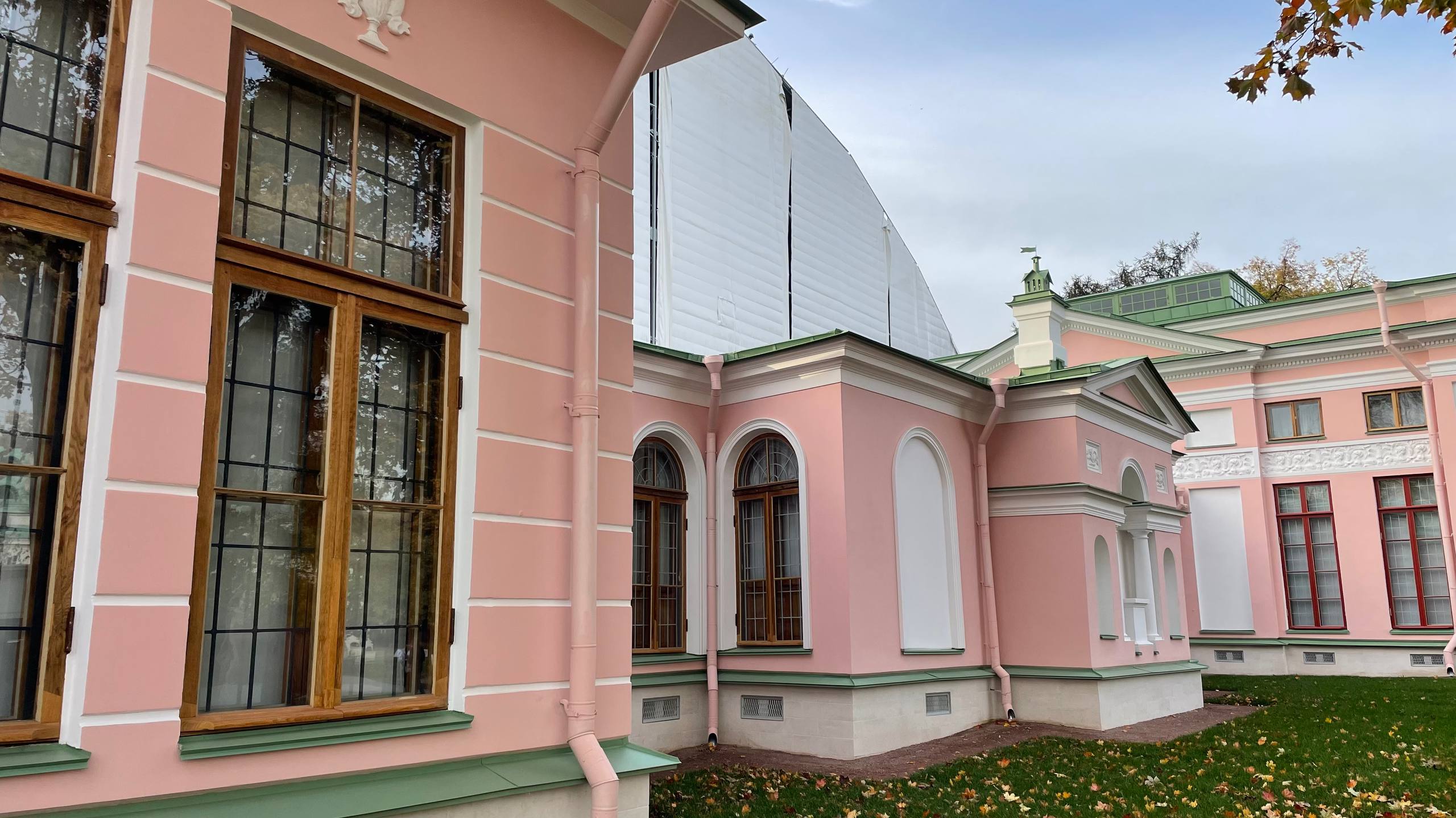 Вернуться в прошлое — Египетский павильон снова открыт для гостей. Фото: Руслан Сафиуллин, «Вечерняя Москва»