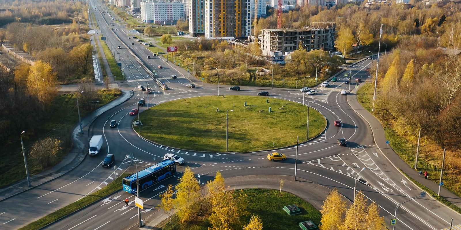 С 2019 года в Москве создали 18 таких форматов разметки на перекрестках, где интенсивное движение. Фото: пресс-служба Центра организации дорожного движения