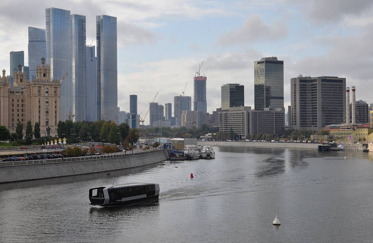 Более 100 москвичек-волонтеров помогают участникам СВО в военных госпиталях. Фото: Анна Быкова, «Вечерняя Москва»