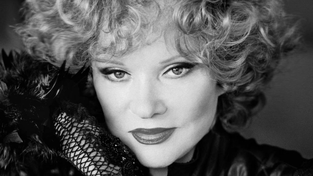 «След кометы»: личные архивы Людмилы Гурченко впервые покажут на Арбате