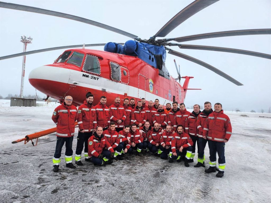 Почти 40 лет на страже безопасности: спасатель международного класса авиацентра столицы рассказал о пути в профессии