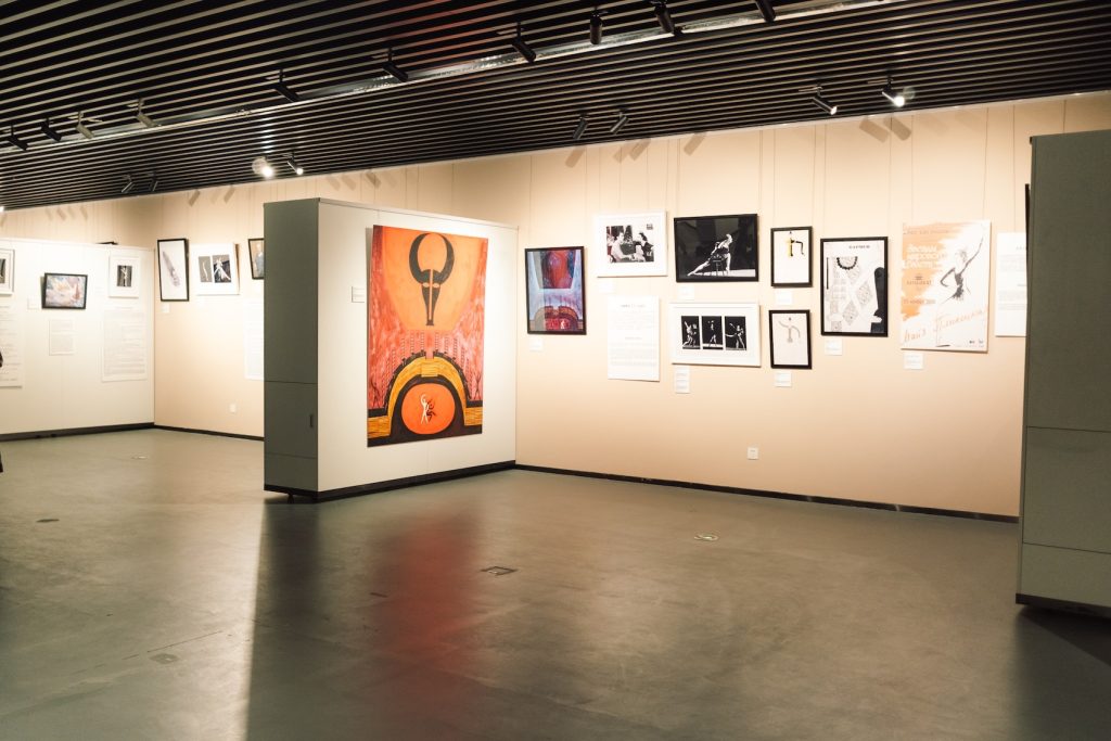 Москва — Пекин: сотрудники Бахрушинского музея представили выставку о Майе Плисецкой в столице Китая