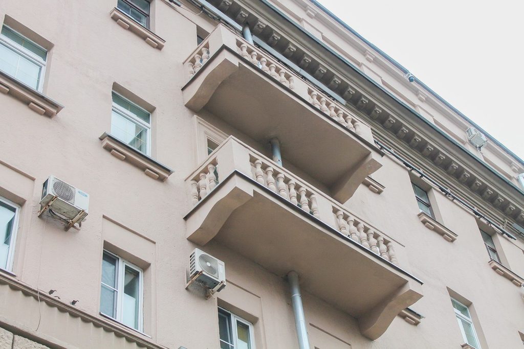 Здание с угловым рустом в районе Якиманка капитально отремонтировали