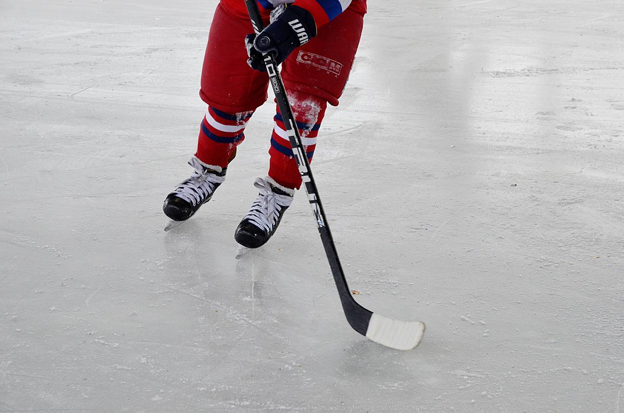 Звезды хоккея проведут мастер-класс на катке имени Валерия Харламова 5 декабря. Фото: Анна Быкова, «Вечерняя Москва»