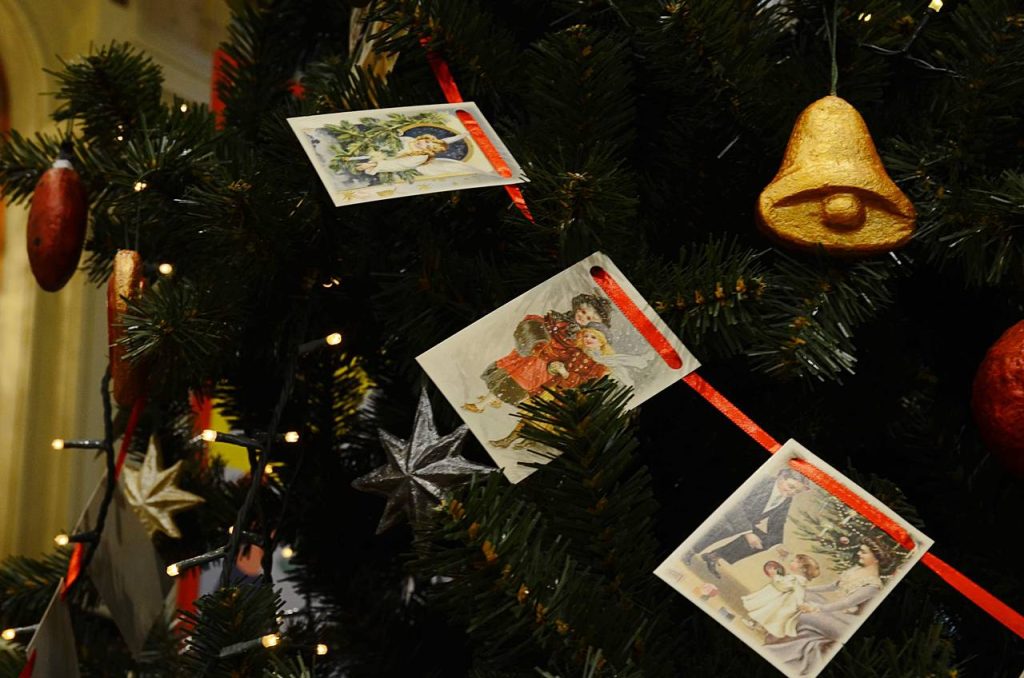 Елочное подполье, или История возвращения главного праздника