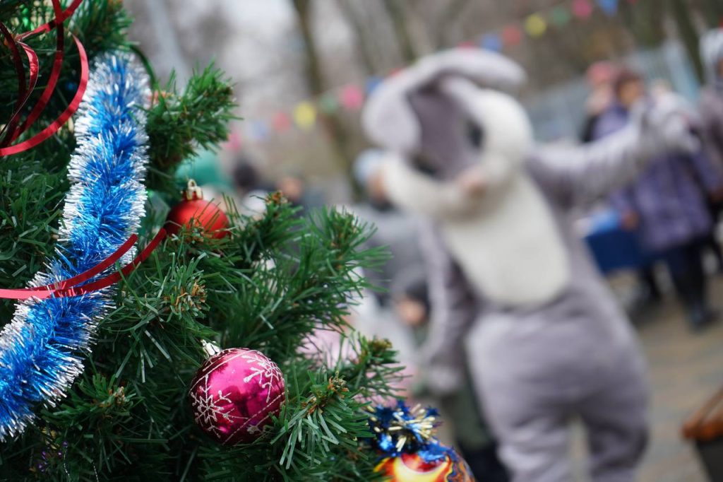 Билеты на новогодние представления и сувениры станут доступны в программе «Миллион призов»