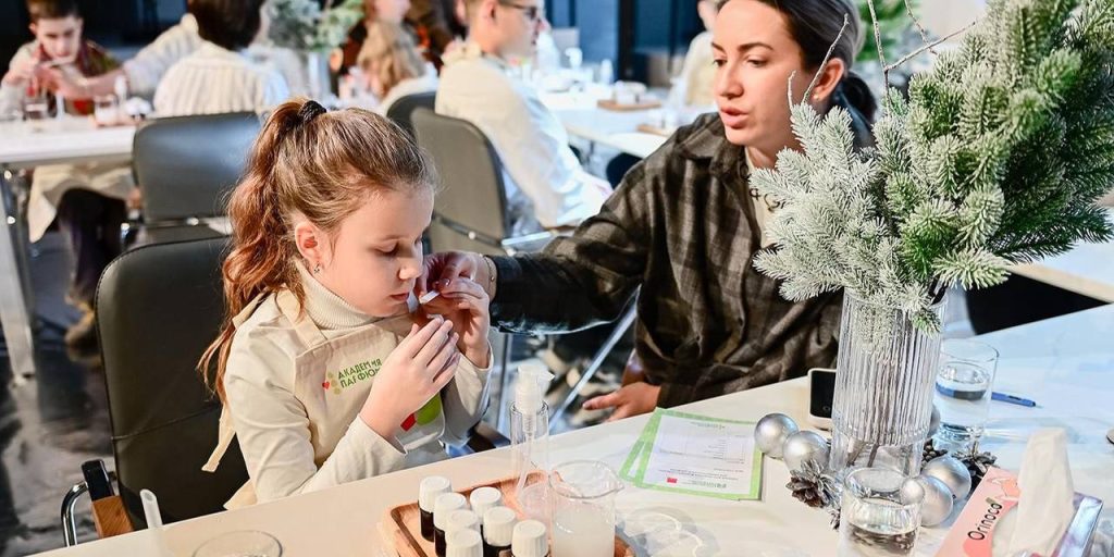 Инклюзивный курс по созданию парфюма прошел в Центре социальной интеграции Диана Гурцкая