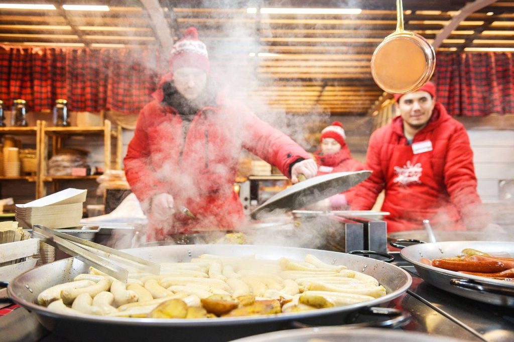 Угощения, диджей-сеты и немецкий язык: тематические программы для всей семьи подготовили сотрудники парков столицы