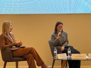 Спикеры отметили, что свою работу начал каток, который с каждым днем набирает все больше и больше желающих прокатиться.