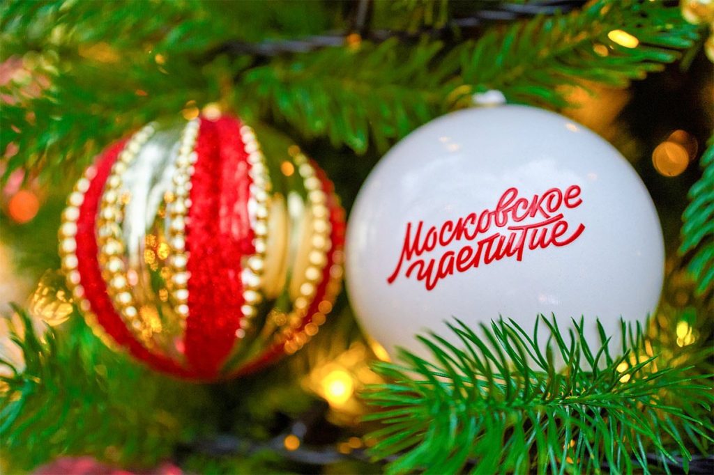 Елочный бум: 27 деревьев установили на Цветном бульваре