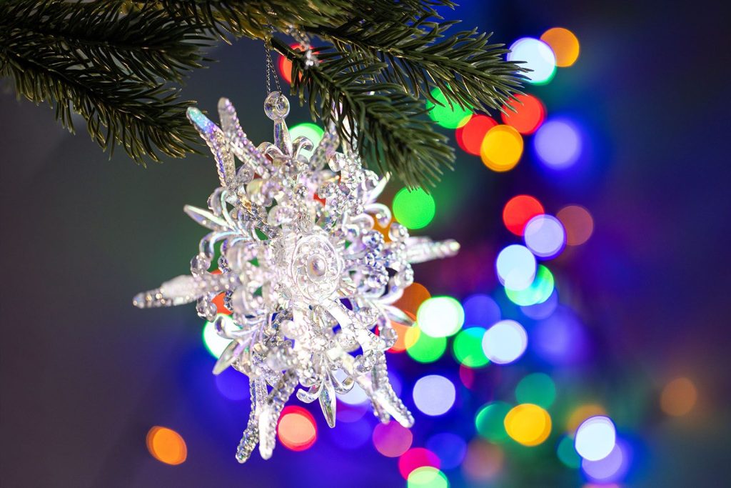 День хоккея, Фабрика подарков и зажжение елки: москвичам рассказали о программе в парках на выходные дни