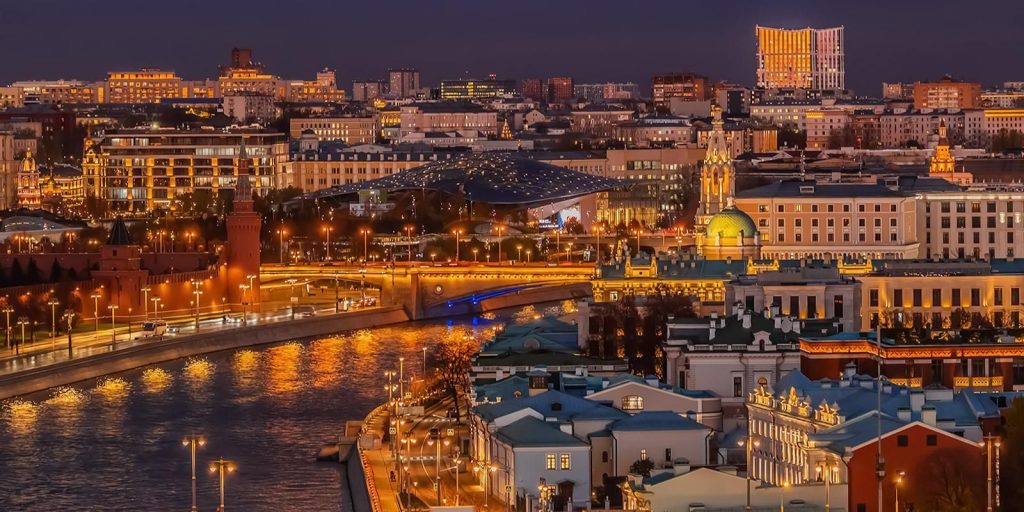 Новое освещение появилось на улицах центра столицы