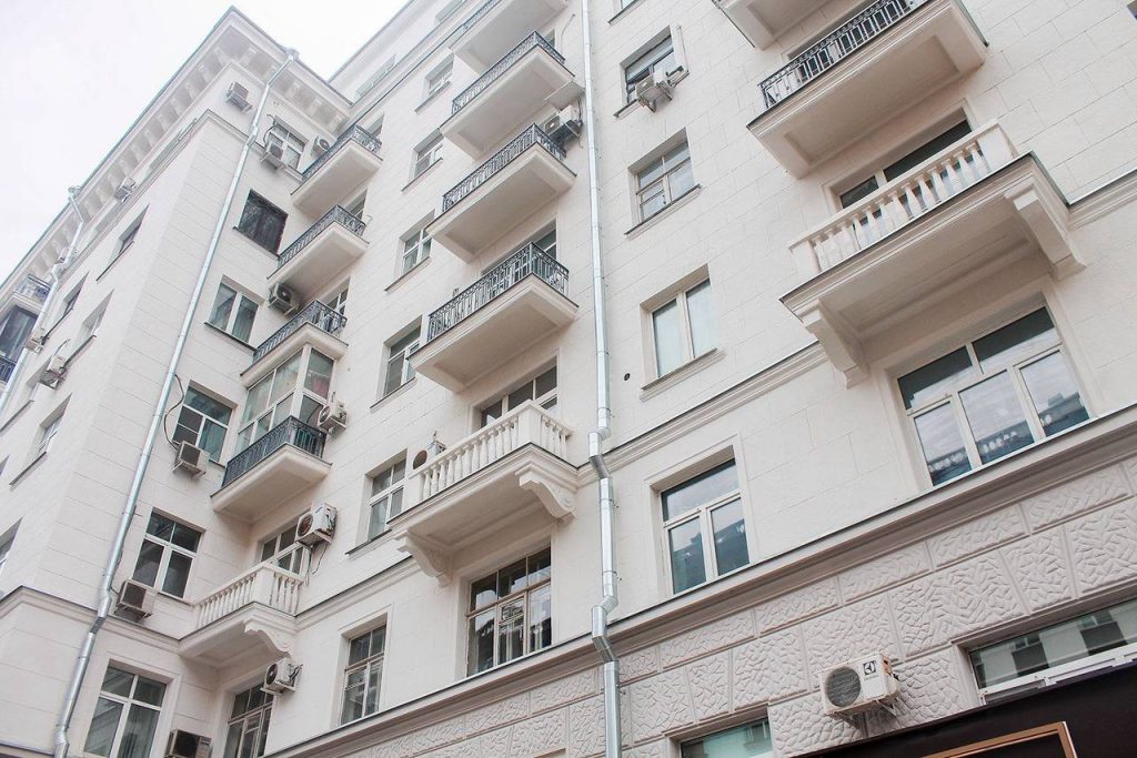 Дома с филенками капитально отремонтировали в центре столицы