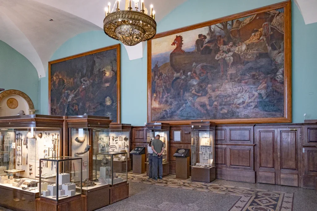 Две картины Генриха Семирадского отреставрировали в ГИМ