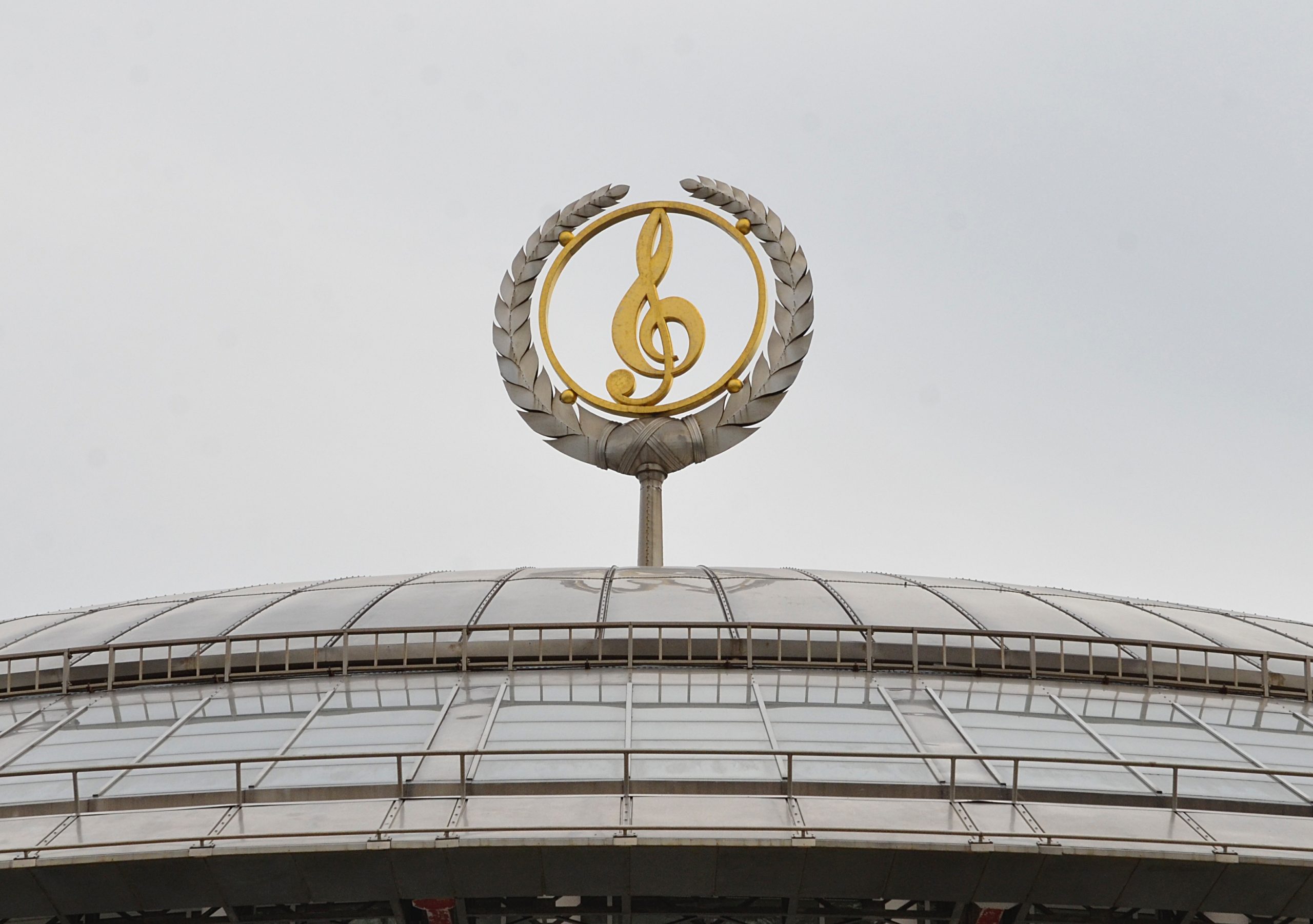 В Камерном зале оркестр «Академия русской музыки» под управлением Ивана Никифорчина сыграет симфонию №41 «Юпитер» и концерты для фортепиано с оркестром №23 и №24. Фото: Анна Быкова, «Вечерняя Москва» 