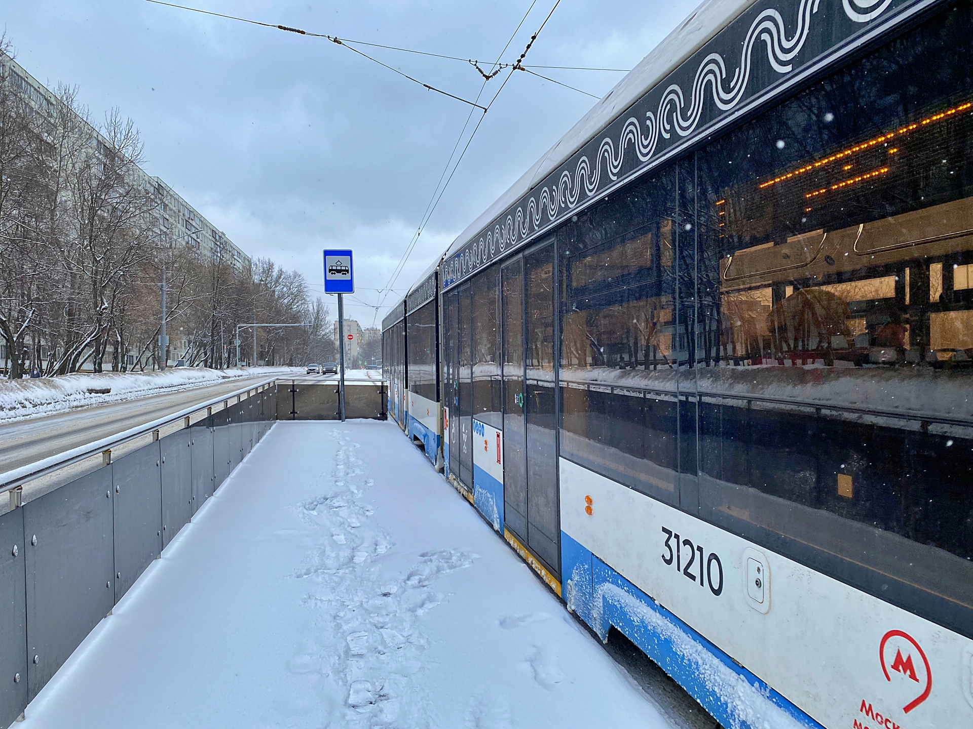 В прошлом году специалисты Московского метрополитена вновь обеспечили возможность доехать до вокзала на трамвае. Фото: Анна Быкова, «Вечерняя Москва»