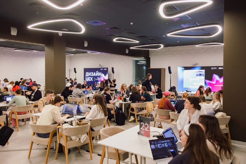 Народные сказки и цитаты космонавтов: какие проекты создали на конкурсе «Дизайн-цех»