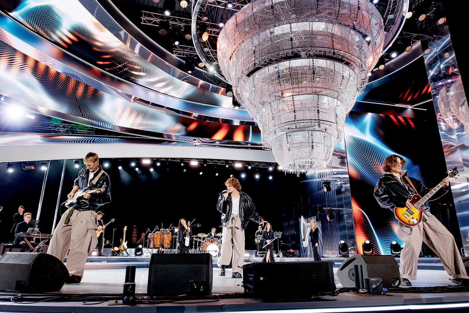 В прошлом году исполнители глэм-рока выступили с песней «Пилоты» на концерте к 130-летию со дня рождения Леонида Утесова. Фото: сайт мэра Москвы