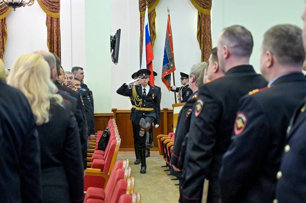 Сегодня первый заместитель Министра внутренних дел Российской Федерации генерал-полковник полиции Александр Горовой и мэр Москвы Сергей Собянин приняли участие в заседании коллегии ГУ МВД России по г. Москве, на которой были подведены итоги оперативно-служебной деятельности московской полиции в 2025 году