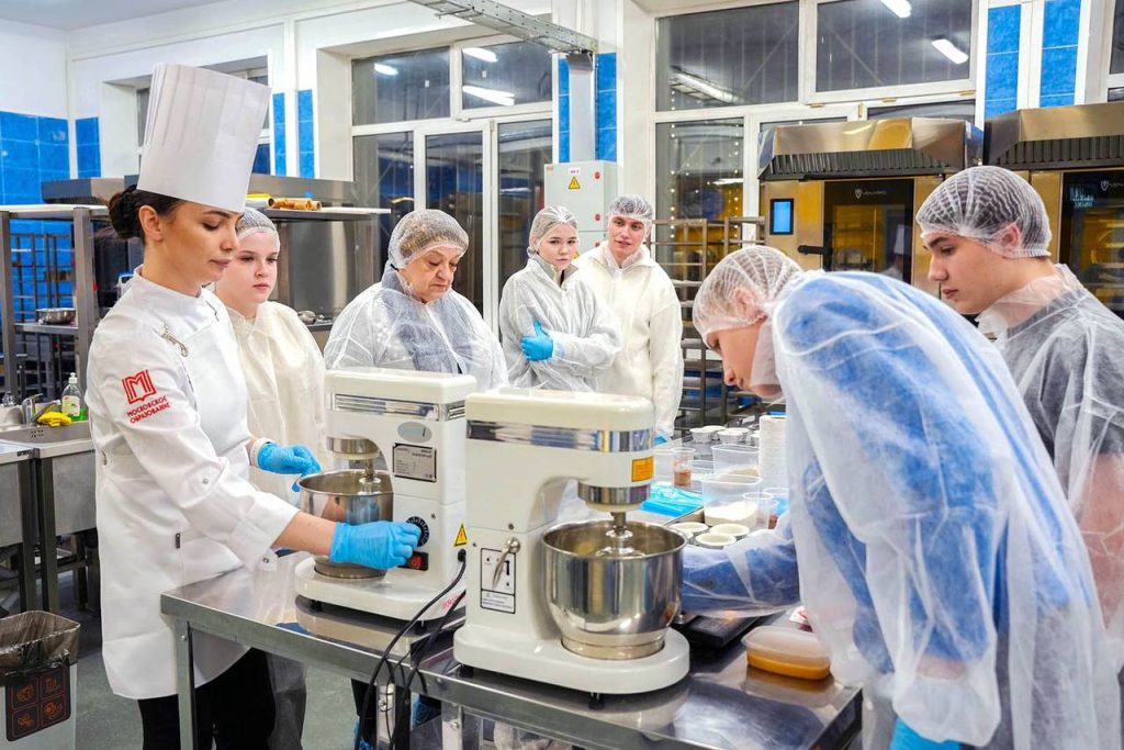 Более 150 профессий представят на днях открытых дверей в колледжах Москвы