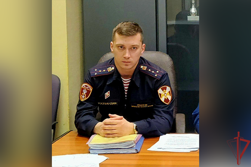 Ко Дню гитары героем ведомственной рубрики столичного главка Росгвардии «Знай наших» стал сотрудник вневедомственной охраны