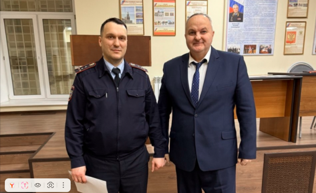 Общественник вместе с жители Басманного района обсудил итоги работы участкового