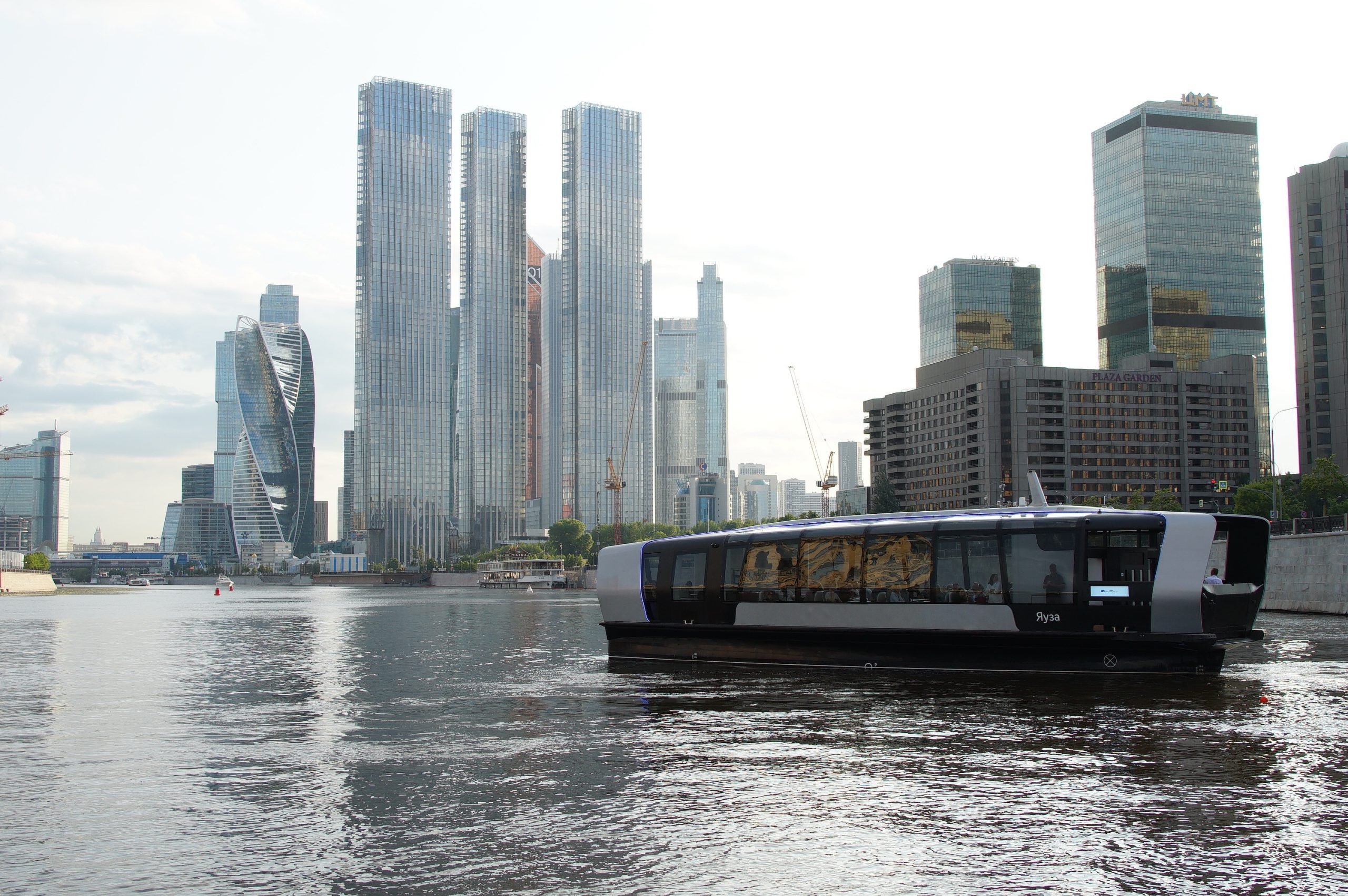 На причале «Сити-Центральный» укрепят дно и восстановят бетонные конструкции, также специалисты приведут в порядок гранитную облицовку и отремонтируют служебные помещения. Фото: Екатерина Алексеева, «Вечерняя Москва»