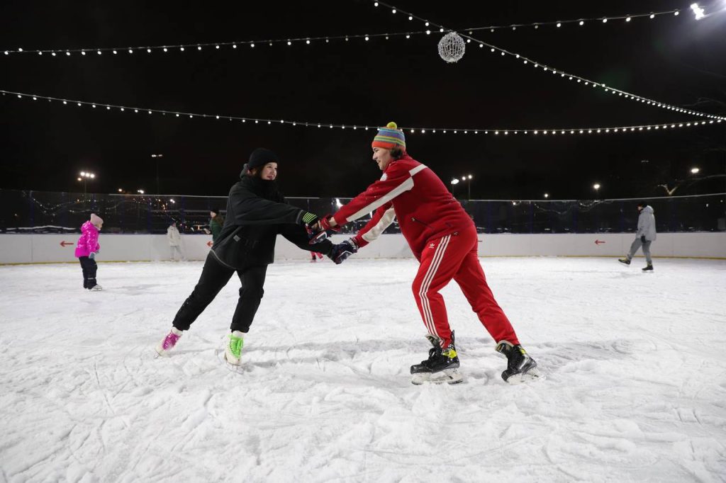 Московские парки приглашают на День зимних видов спорта